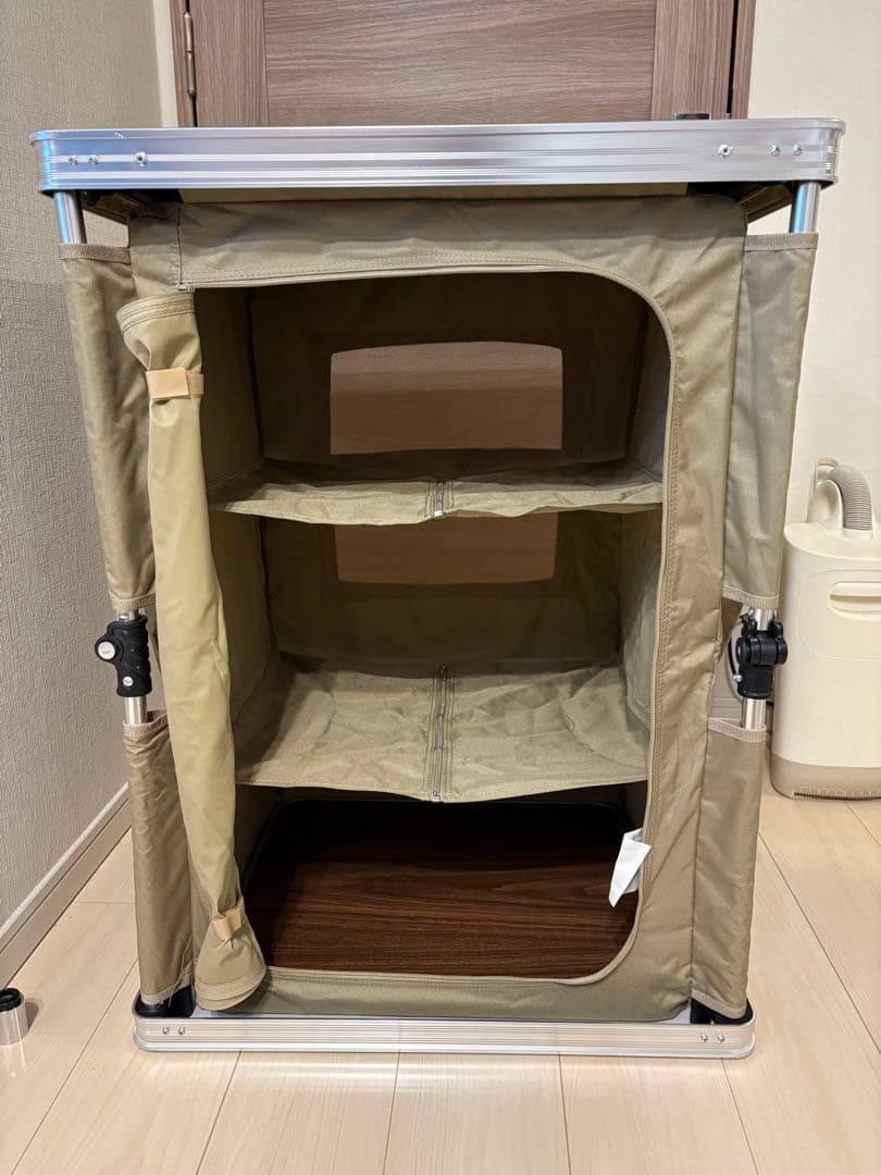DOD 折りたたみ式アウトドアテーブル カーキ