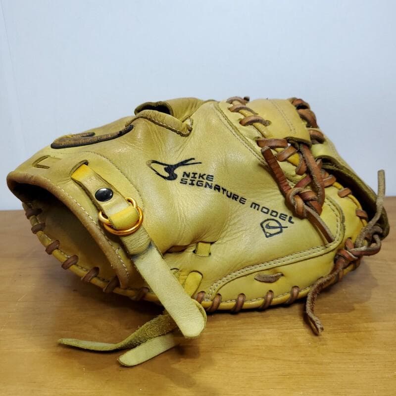 NIKE ナイキ 城島健司モデル 限定イエロー キャッチャーミット 軟式グローブ