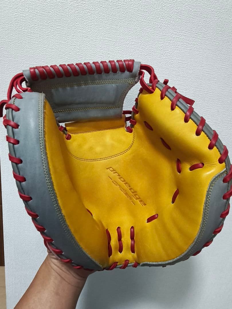 R.Y.O.T.O. 軟式グローブ 赤・黄・灰
