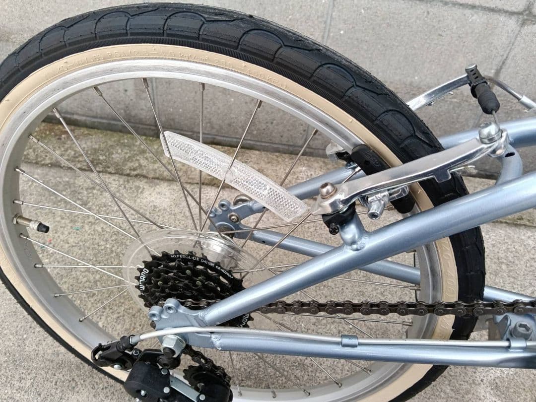 送料無料 DAHON ダホン BoardwalkD7