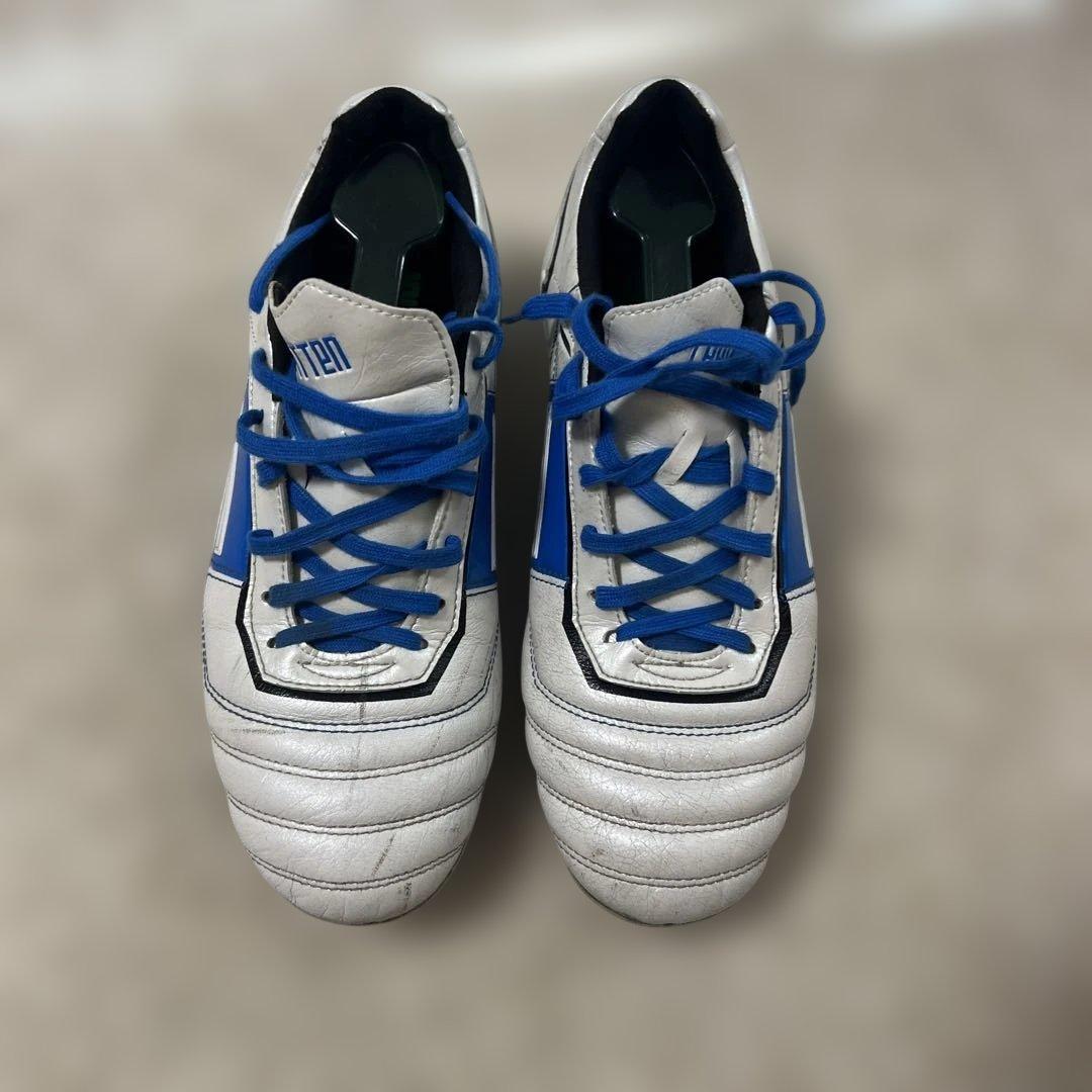 サッカースパイク　24.5 CAPITTEN