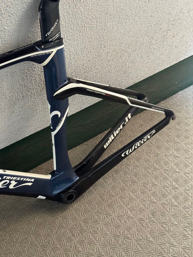 ウィリエール Wilier Cento カーボンフレーム