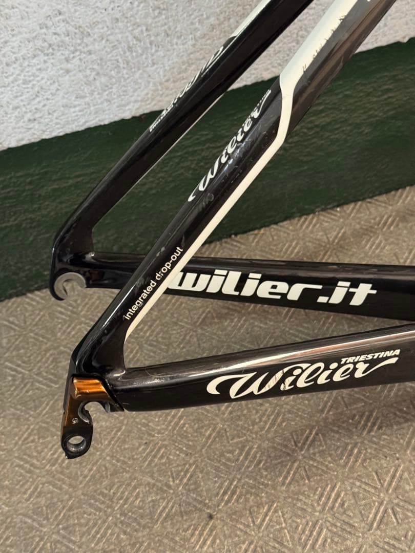 ウィリエール Wilier Cento カーボンフレーム