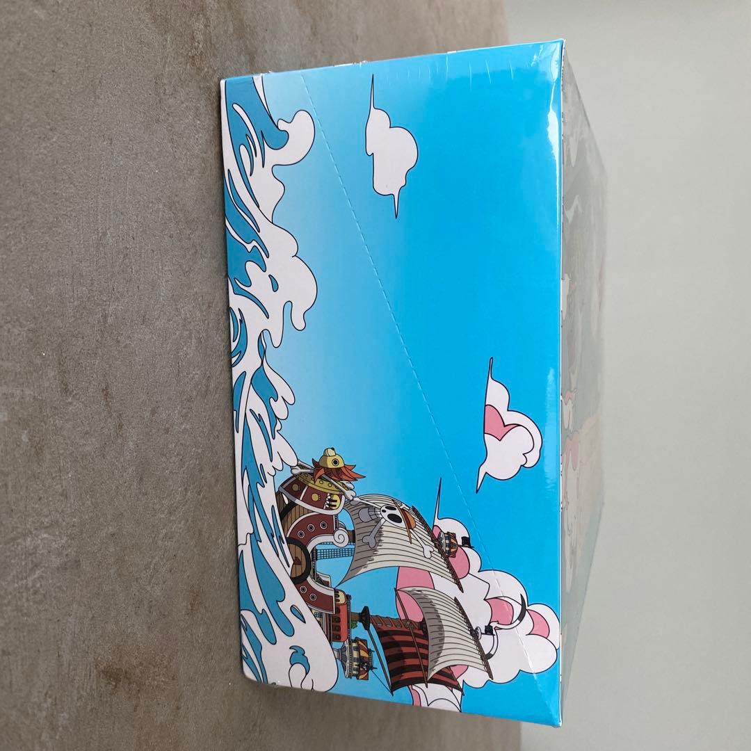 【新品現地購入】ラブブ　ワンピース フィギュア ブラインドボックス　1箱12個入