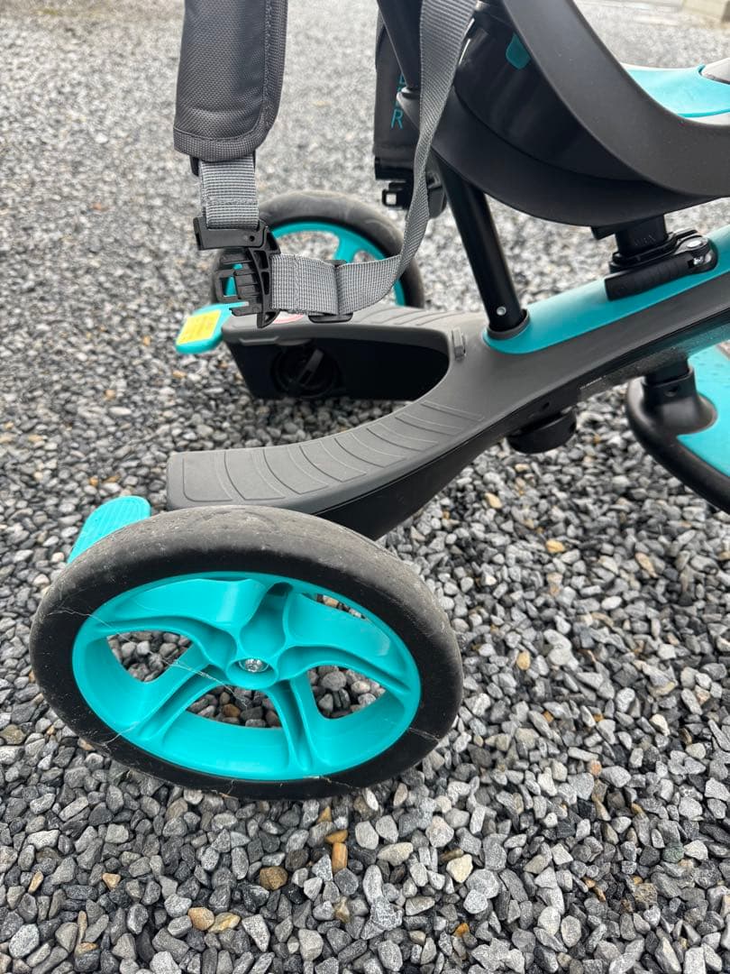 GLOBBER エクスプローラートライク 4in1 三輪車 子供用 キックバイク