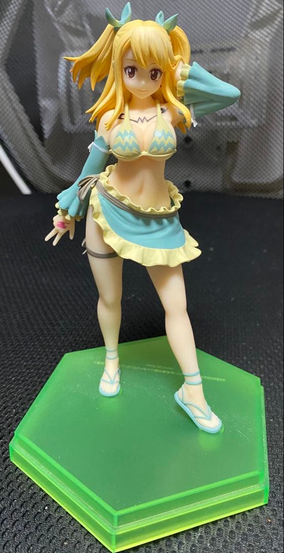 フェアリーテイル　ルーシィ　フィギュア