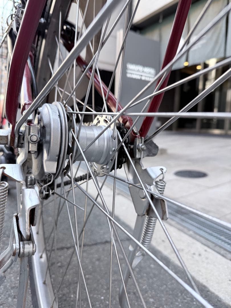 大阪府　ヤマハ　赤 電動アシスト自転車 前カゴ付き