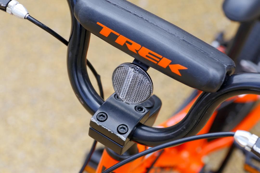 TREK precaliber 16 2018モデル【純正補助輪付】直接引取限定