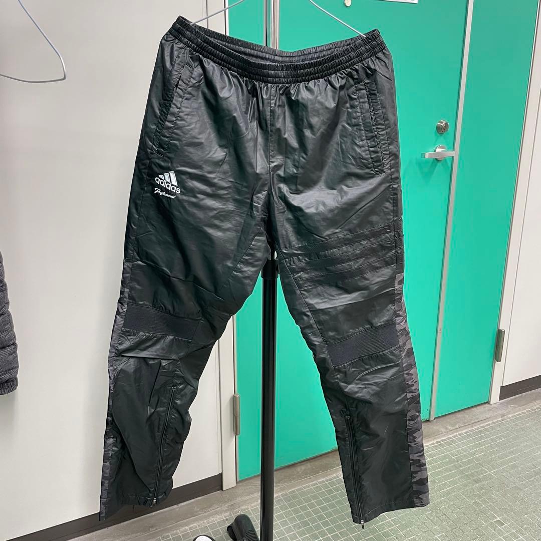 新品‼️迷彩アディダス プロフェッショナルのウインドブレーカー上下セットアップ