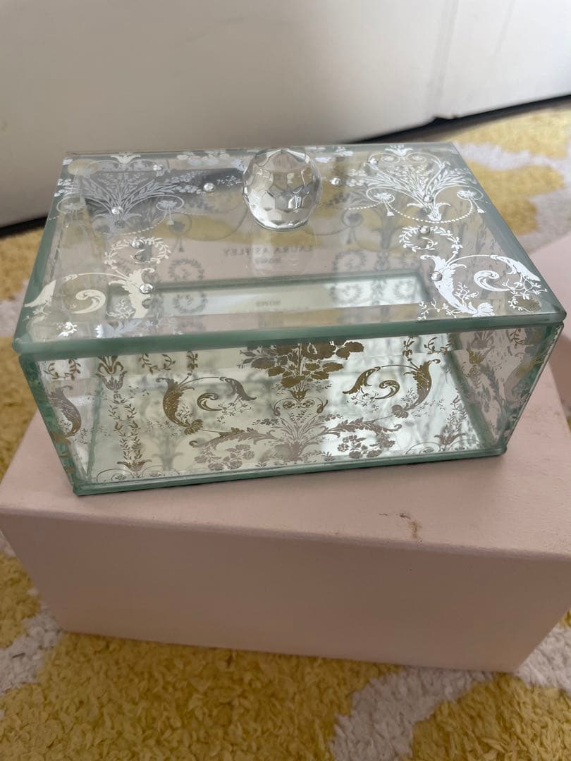 LAURA ASHLEY（ローラアシュレイ）ジュエリーボックス　新品