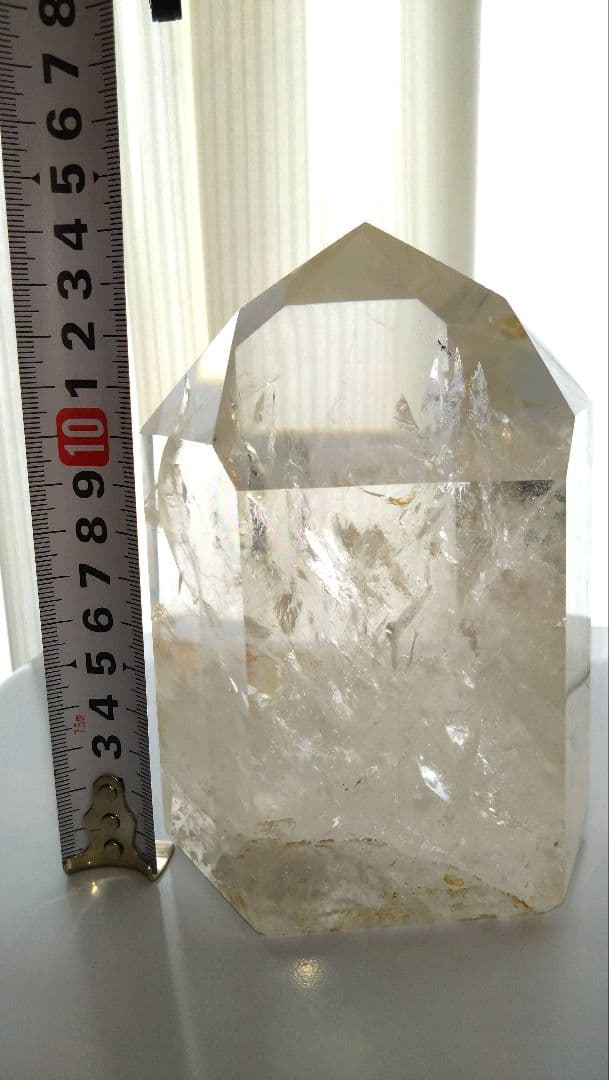 水晶ポイント　原石　虹入り