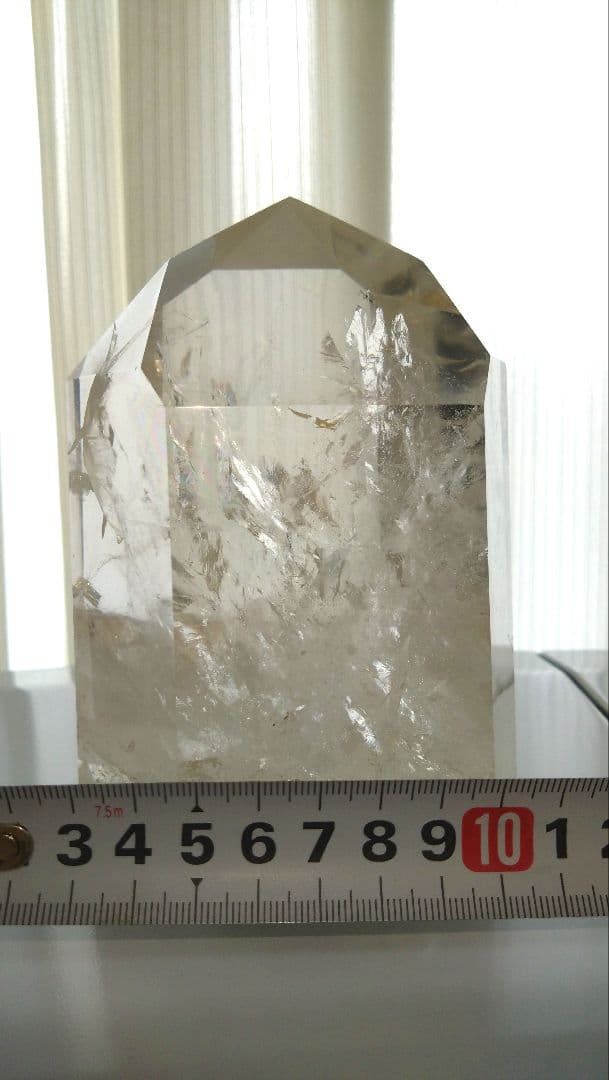 水晶ポイント　原石　虹入り