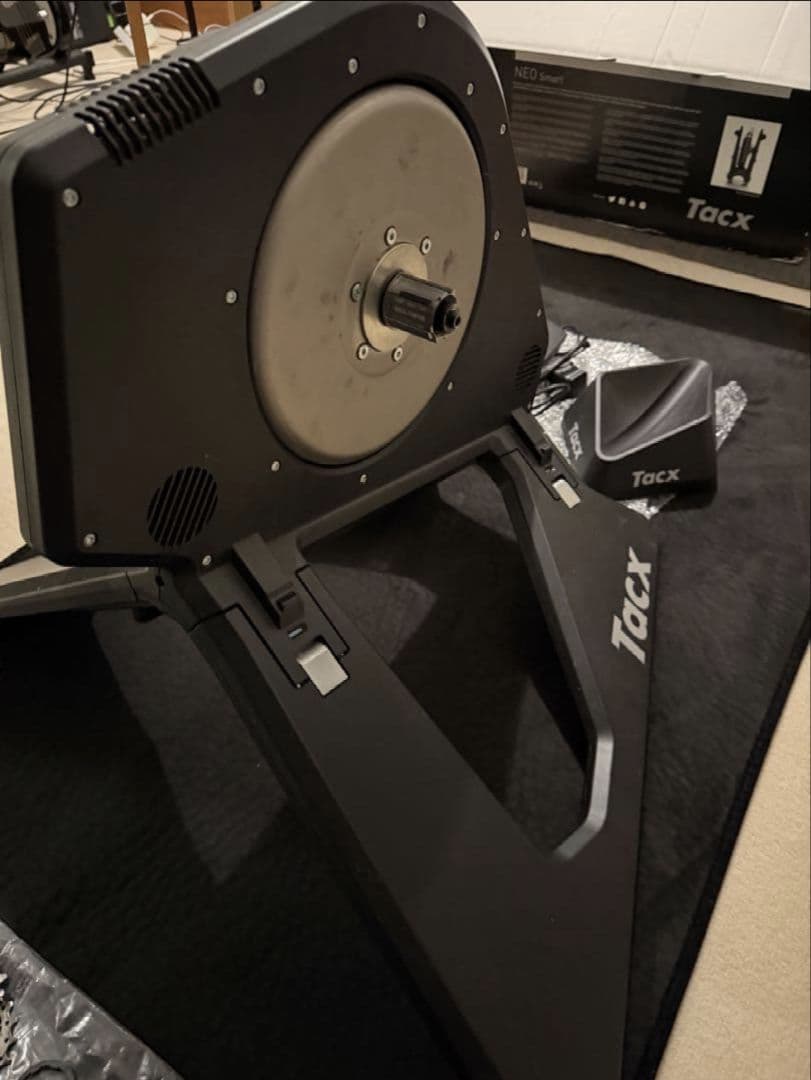 Tacx NEO Smart トレーナー スプロケ付