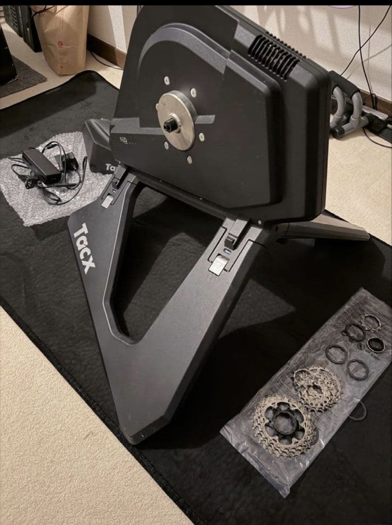 Tacx NEO Smart トレーナー スプロケ付