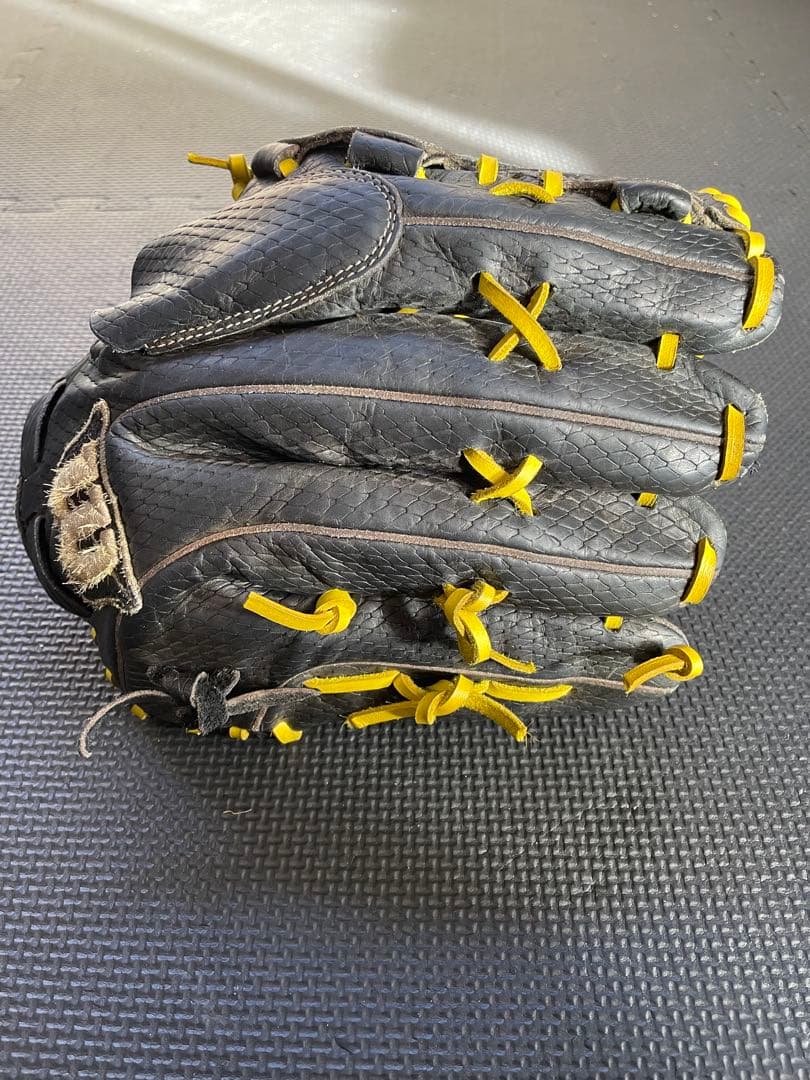 Wilson ウィルソン　硬式用グローブ　左投げ　投手用