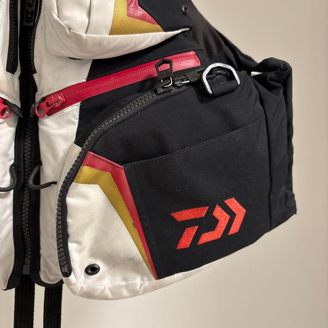 DAIWA TOURNAMENT ライフジャケット Lサイズ