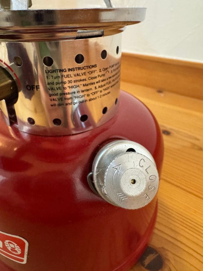 コールマン 200B743J クラシックランタン 赤 ケース付 動作未確認 美品