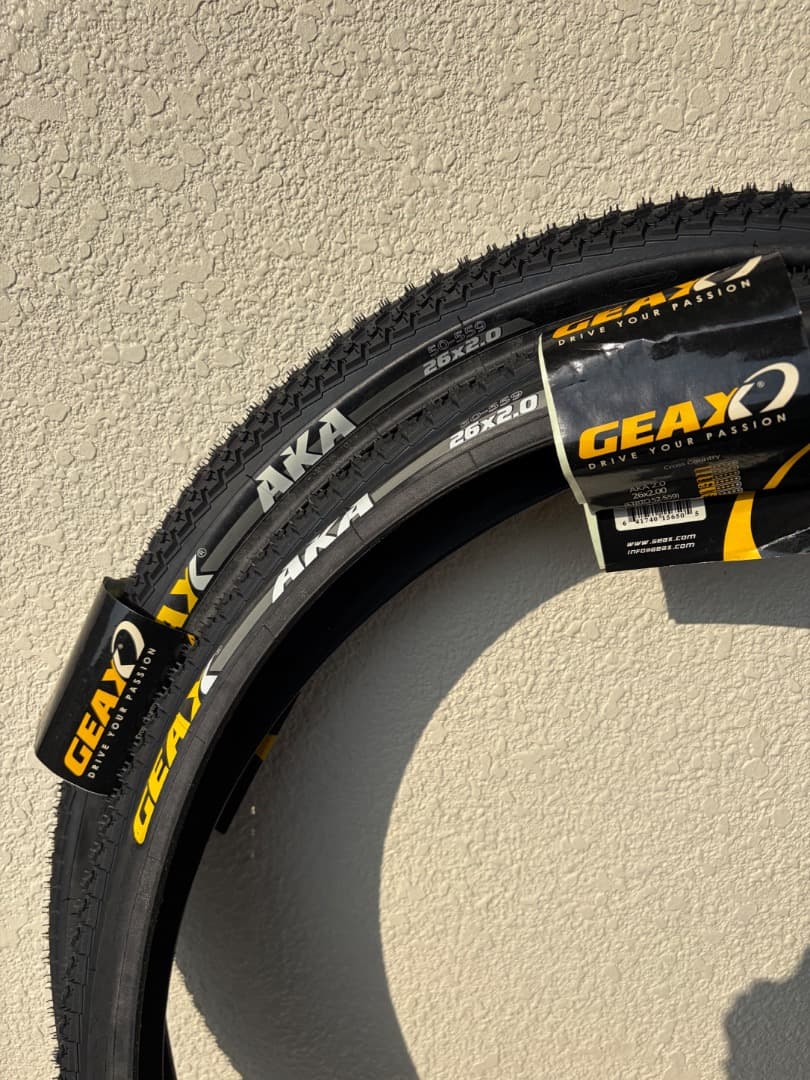 新品 Vittoria GEAX AKA 26×2.2 2本 26x2.0 2本