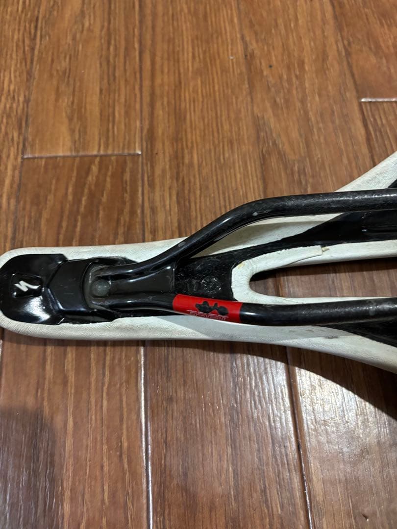 SPECIALIZED ROMIN EVO サドル 130mm 163g