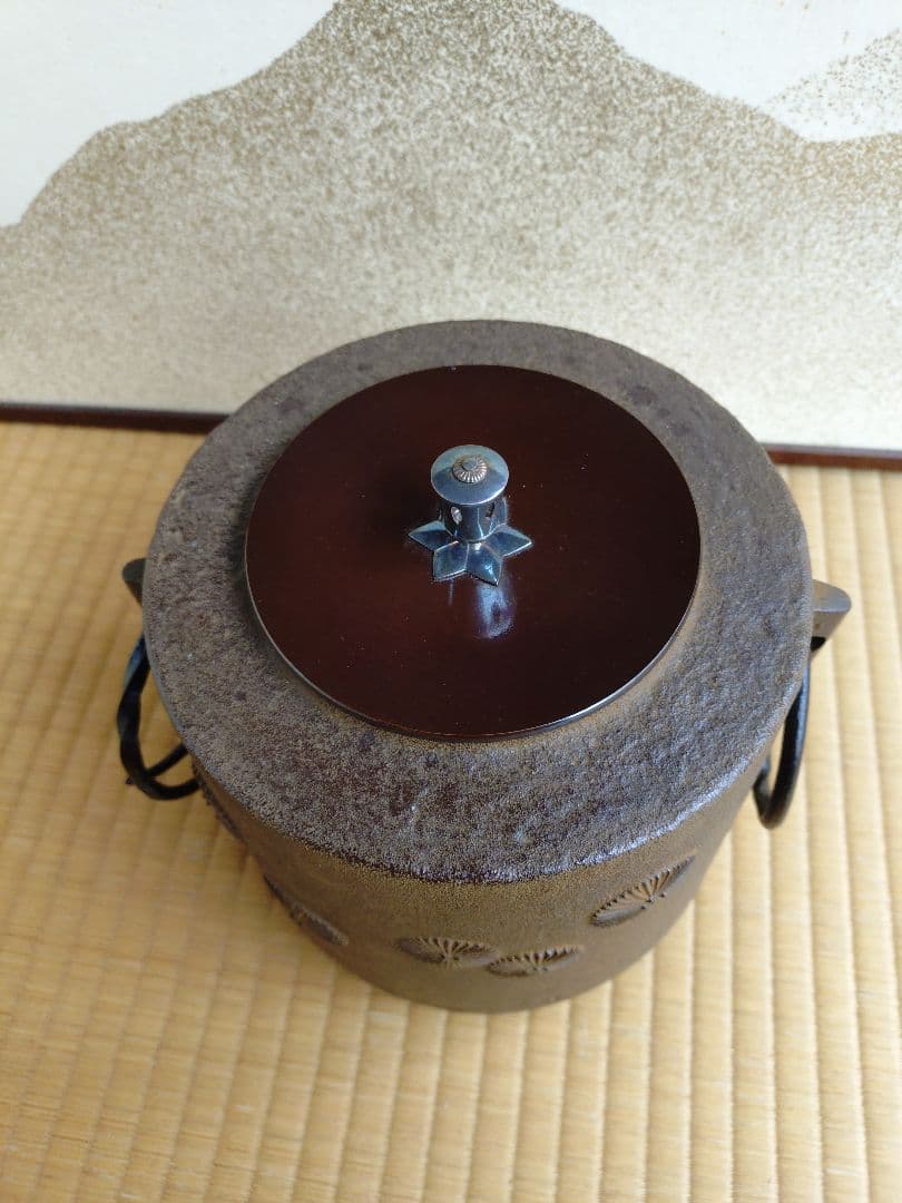[木村一無作]筒釜唐松紋風炉釜銀滴(美品)