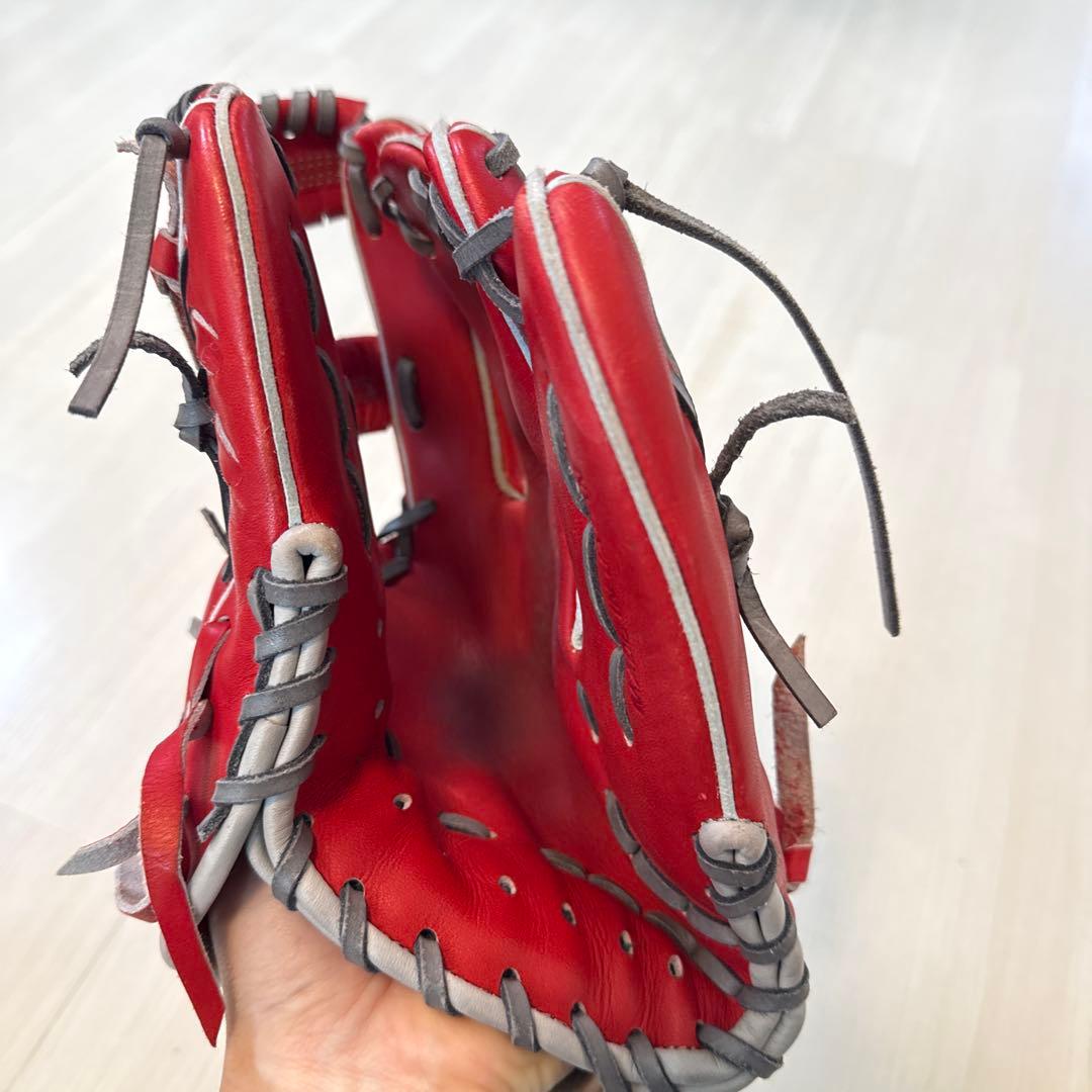 アトムズ　軟式グローブ　レッド
