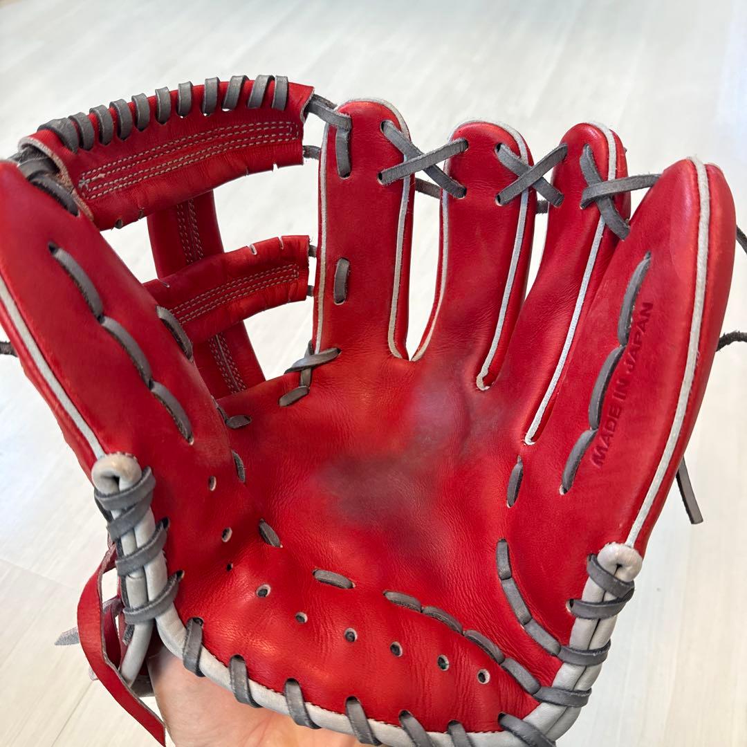 アトムズ　軟式グローブ　レッド