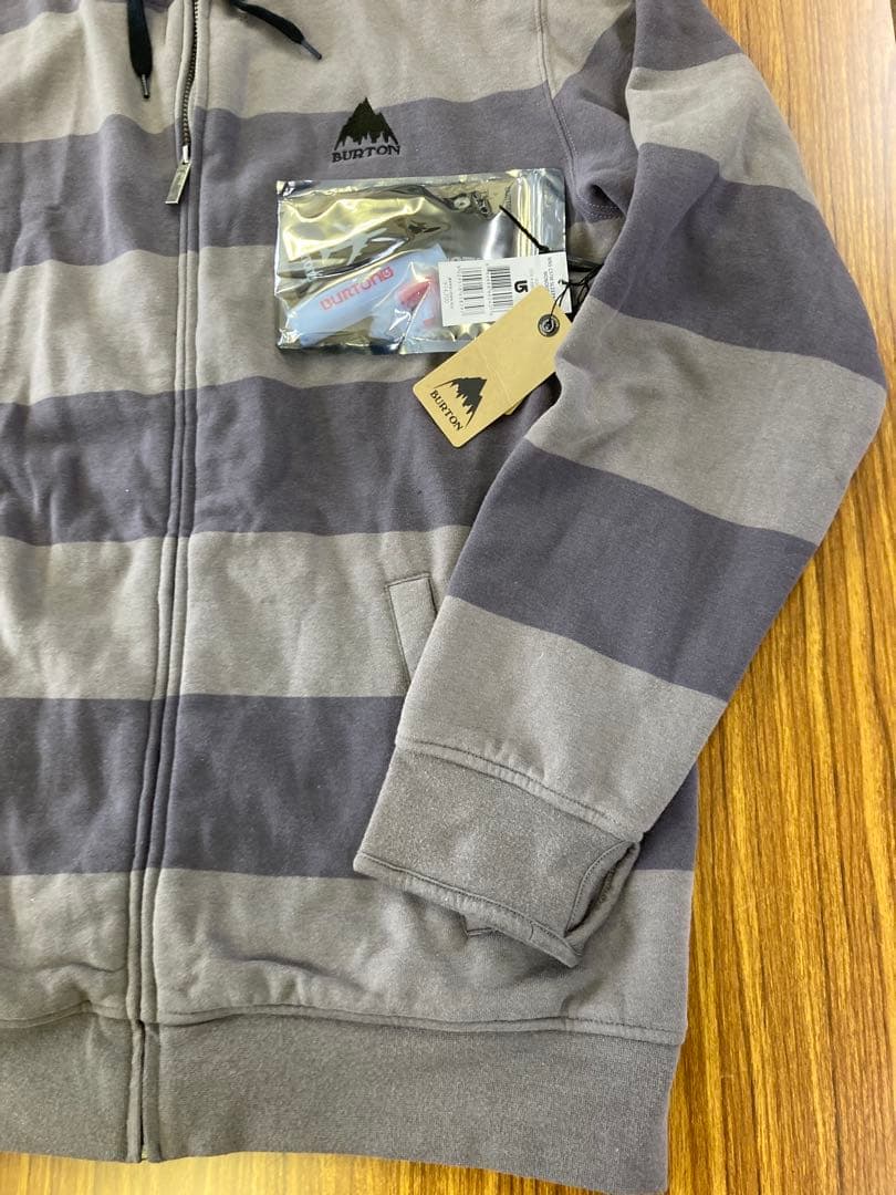 新品 burton バートン パーカー XLサイズ アパレル
