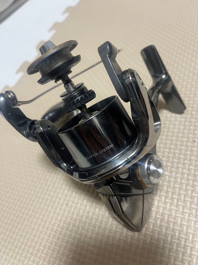 10ステラ？　4000S ジャンク　スプール無し。