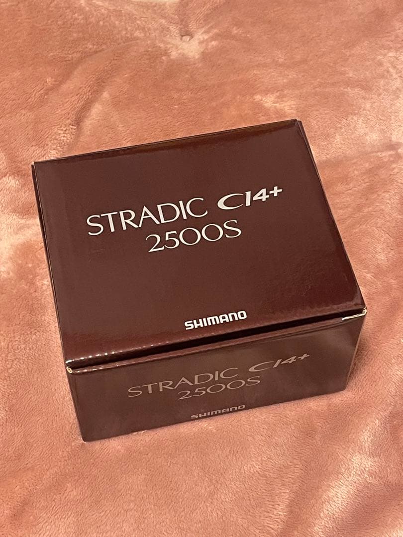 シマノ　ストラディックCi4＋　2500S スピニングリール