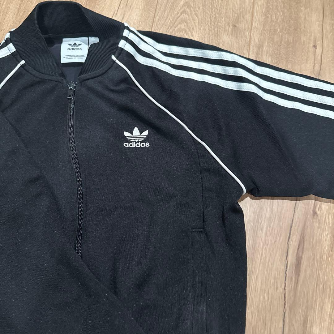 adidas トラックジャージ　上下　セットアップ