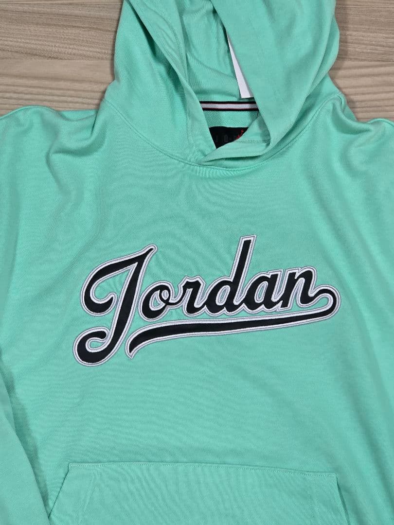 期間限定値下げNIKEナイキJordan ティファニーブルー フード付きパーカー