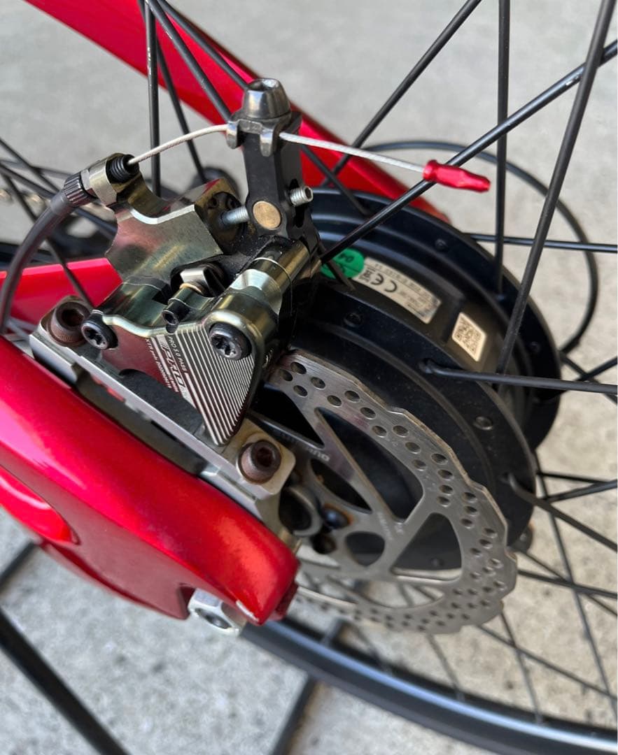 ウルトラマンフ スーパーストラータ 電動アシスト自転車 Superstrata