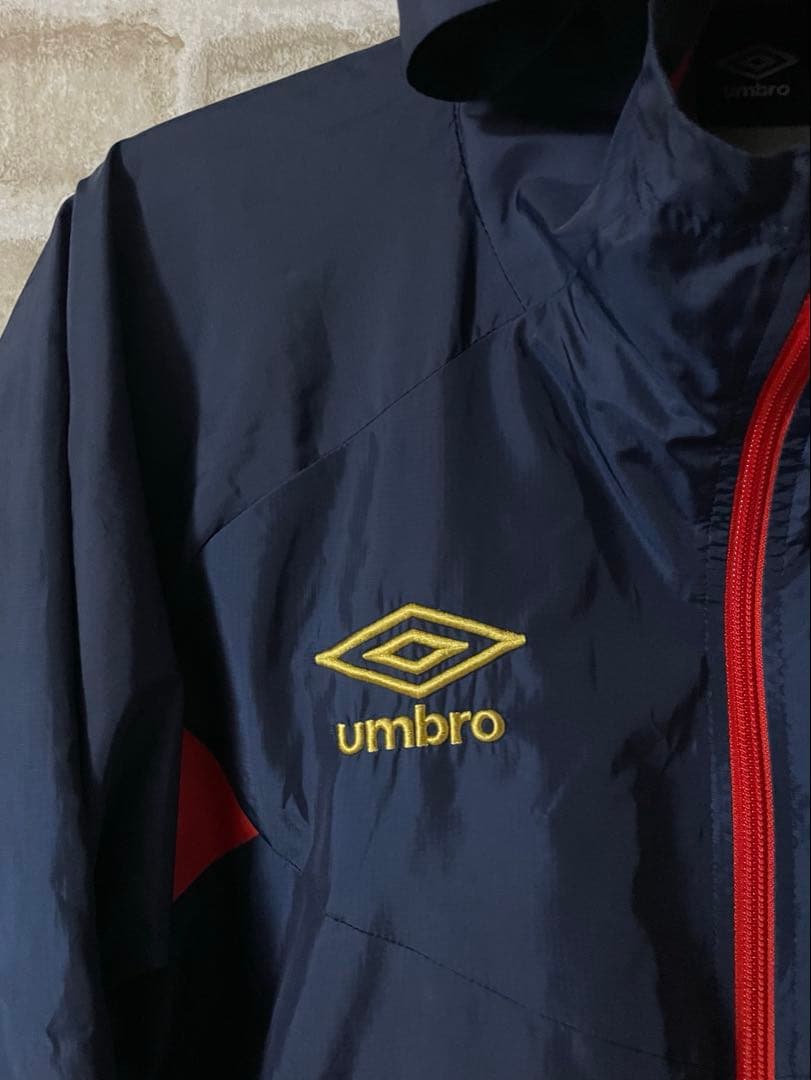 UMBRO メンズM 上下セット　ナイロンセットアップ　ナイロン上下　アンブロ