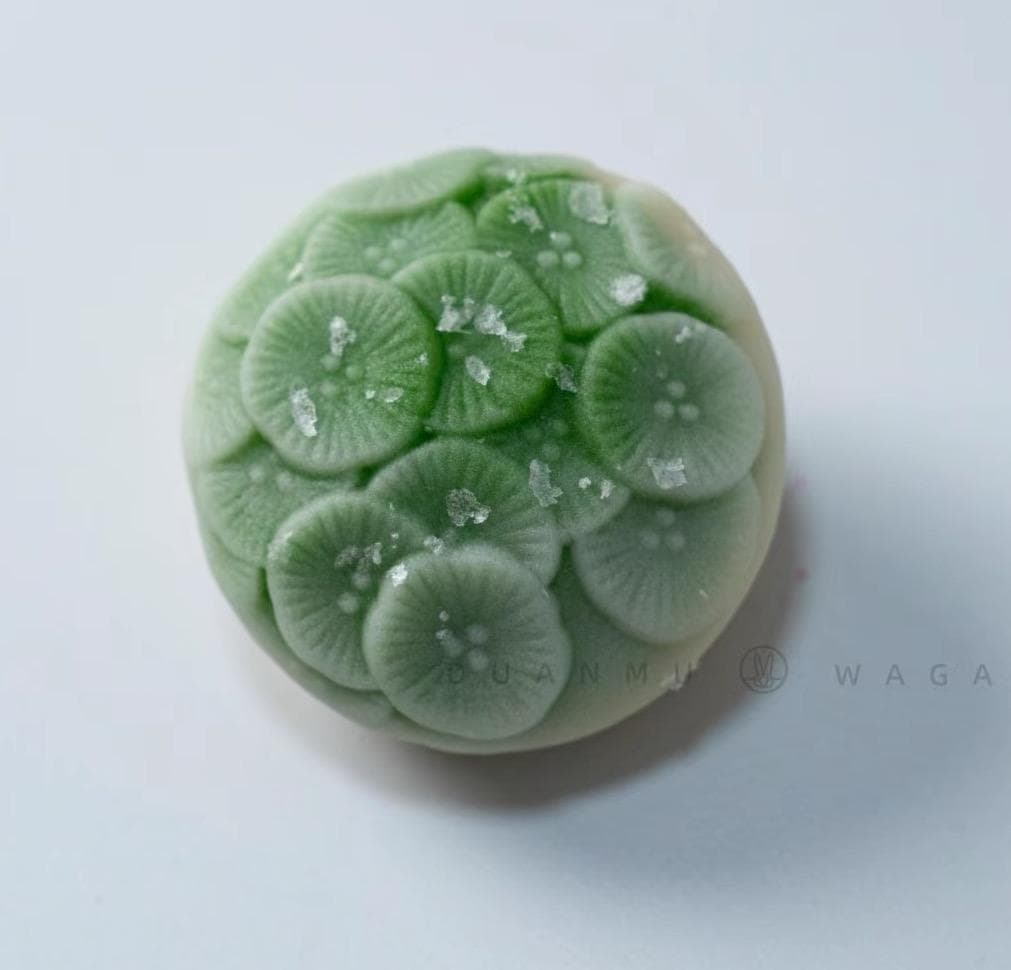 【上生菓子木型・松の紋　箱付き】和菓子木型　３種類の木彫　松つぼみ　松の木　唐松