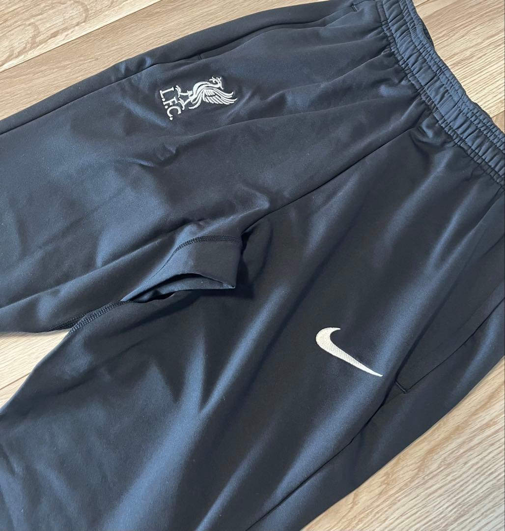 NIKE リバプール　トラックパンツ　トレーニングパンツ　サッカー　ジャージ