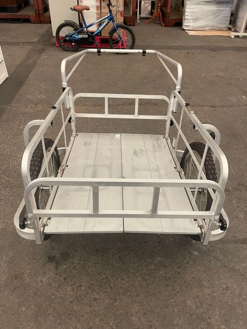 シルバー リヤカー オフロードタイヤ付き