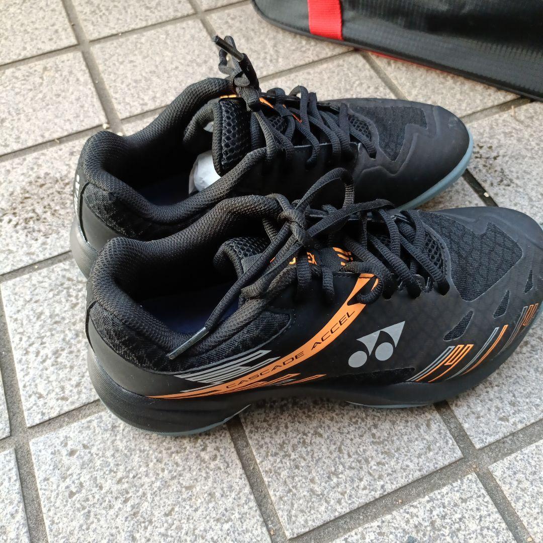 未使用YONEX CASCADE ACCELバドミントン用25.5cm
