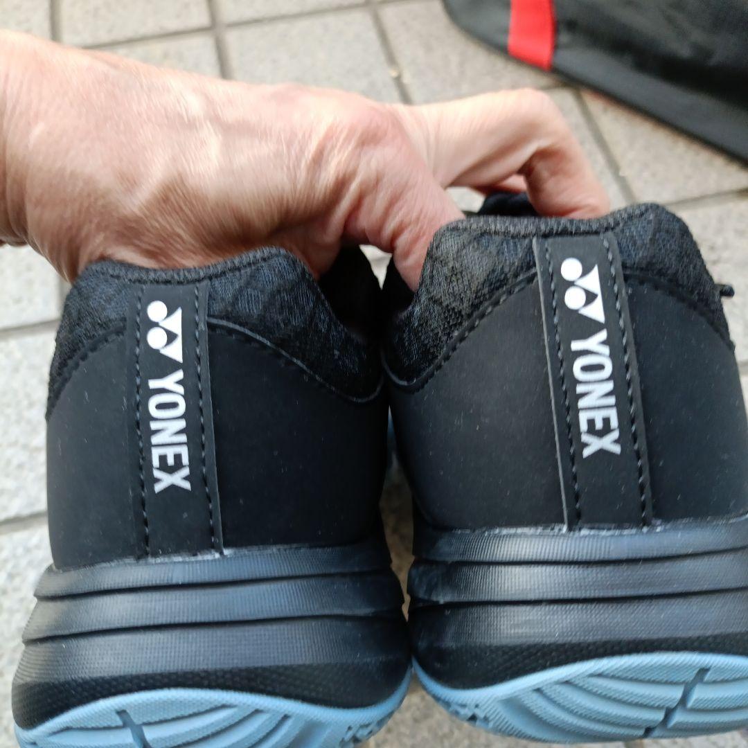 未使用YONEX CASCADE ACCELバドミントン用25.5cm