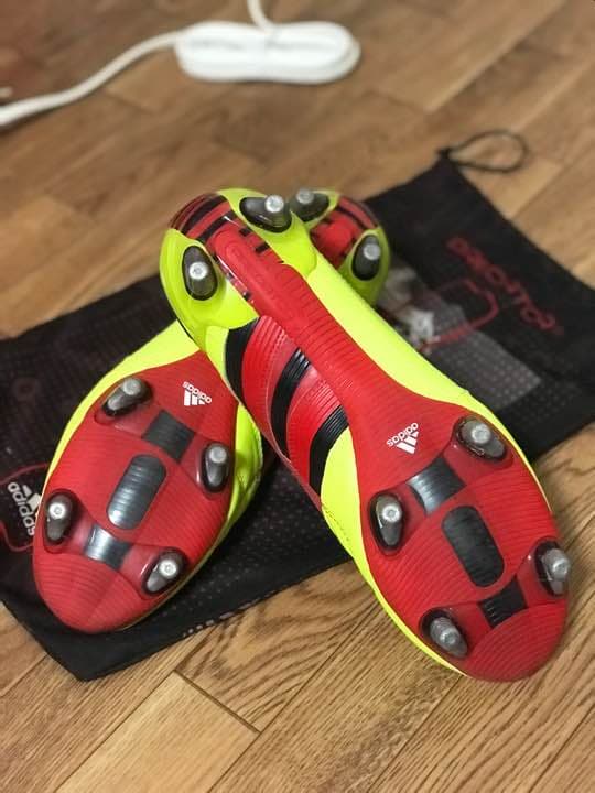 スパイク（サッカー）シューズ