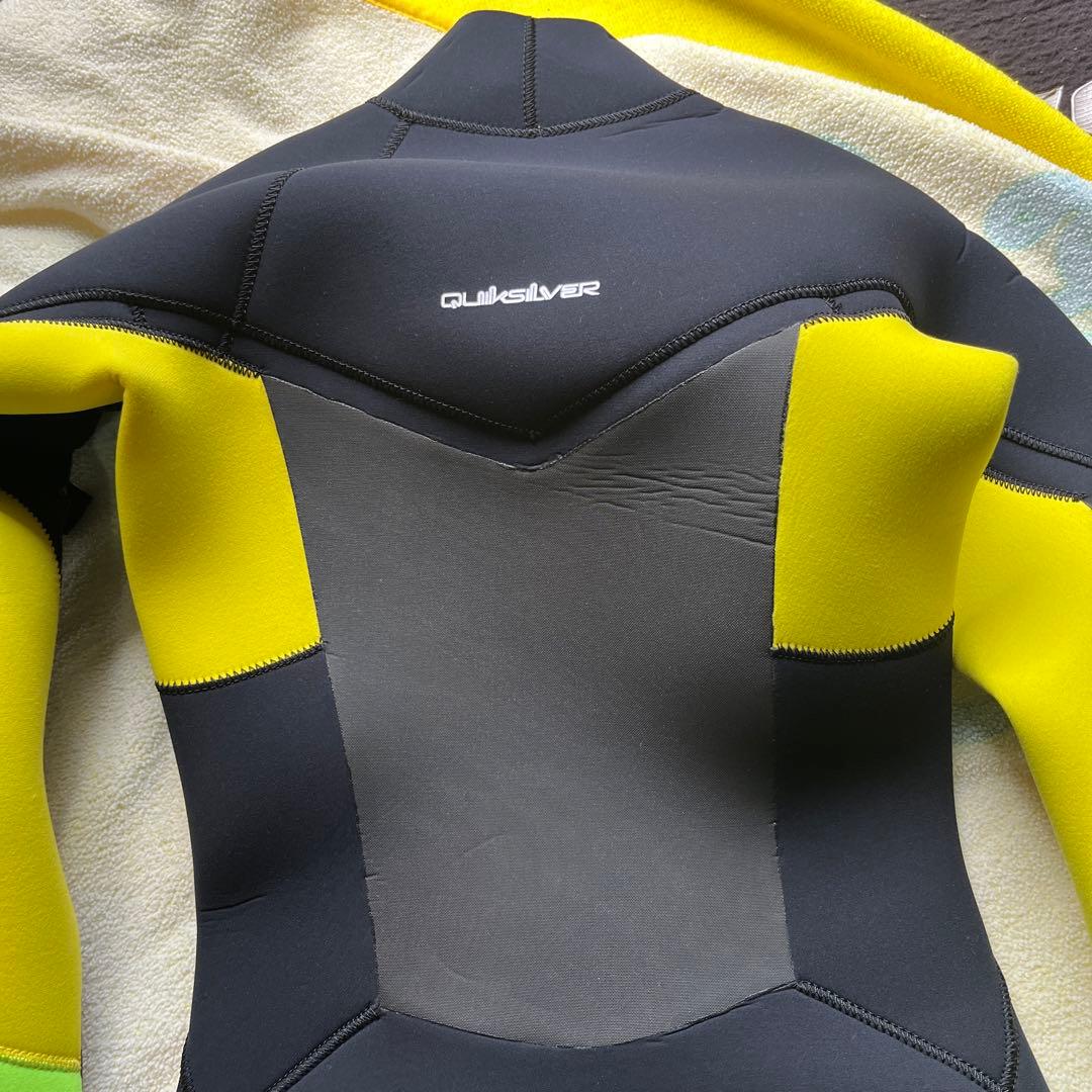 クイックシルバーウエットスーツ　　セミドライ　ジュニア用140サイズ新品