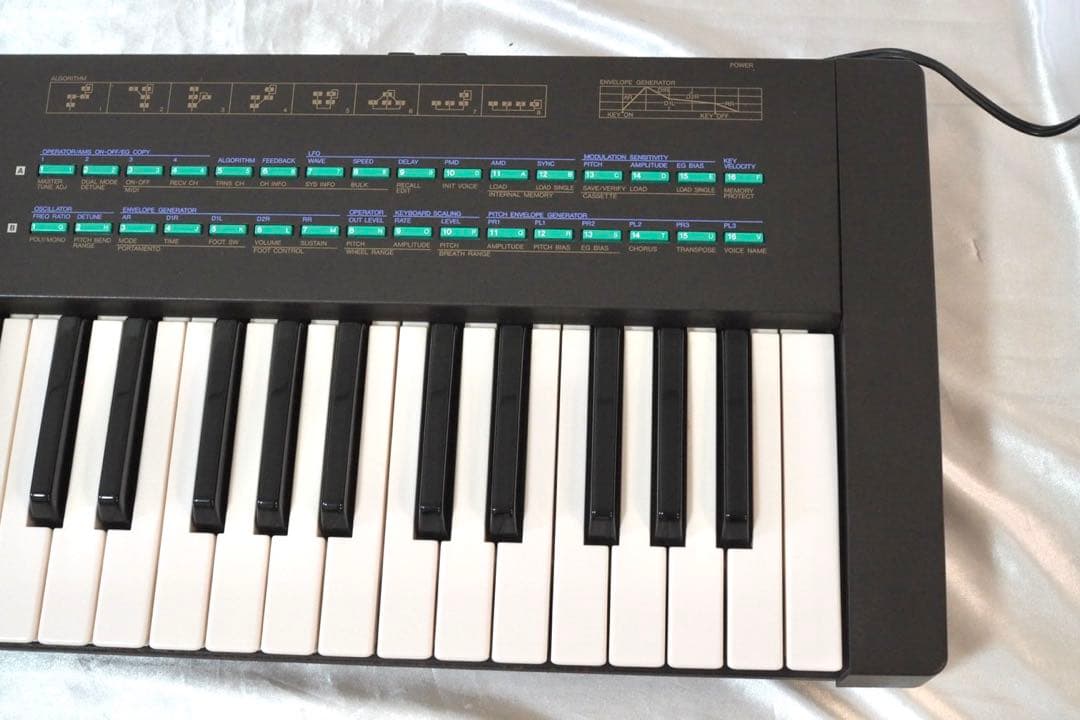 YAMAHA DX21 シンセサイザー