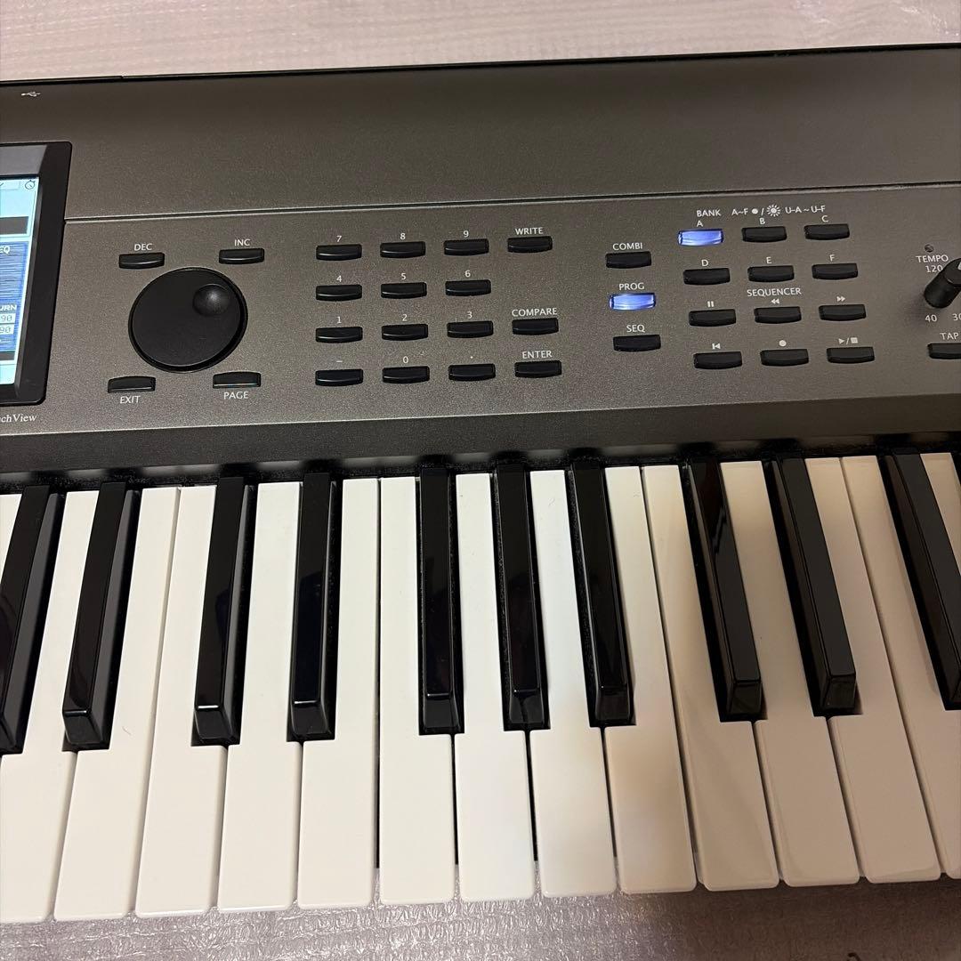 KROME EX 61鍵シンセサイザー