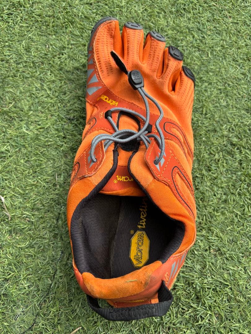 Vibram 5本指シューズ オレンジ 26cm