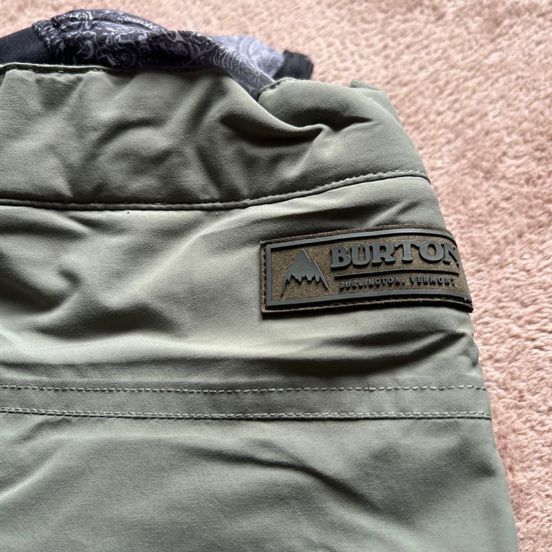Burtonスノボーウェア上下