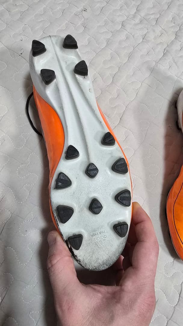 adidas F50 オレンジ スパイク