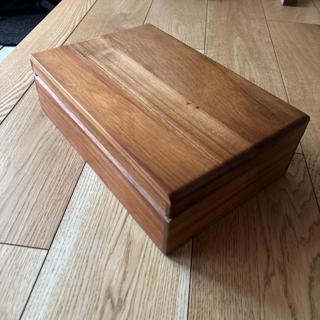 Shanik木製ジュエリーボックス 蓋つき