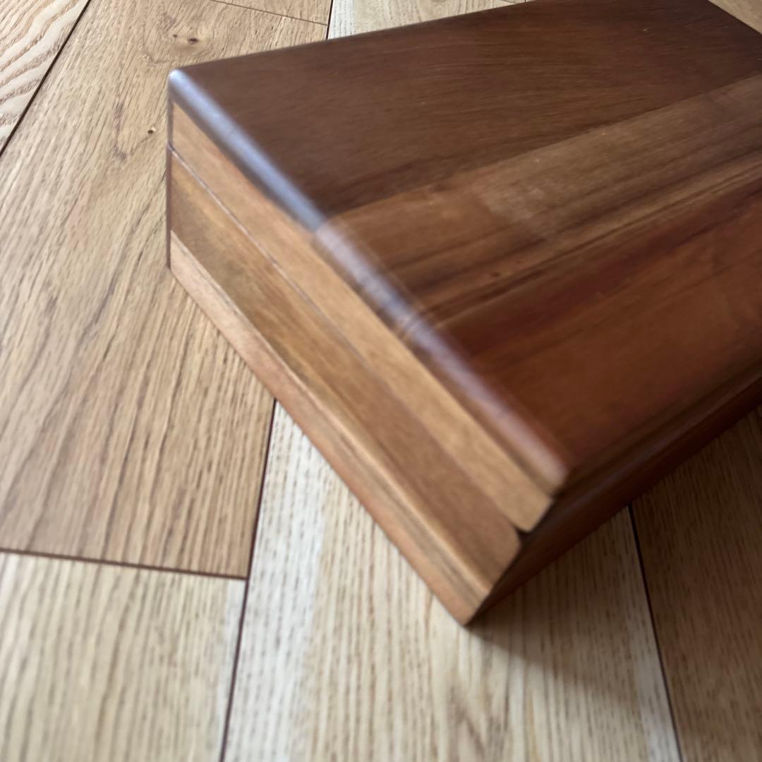 Shanik木製ジュエリーボックス 蓋つき