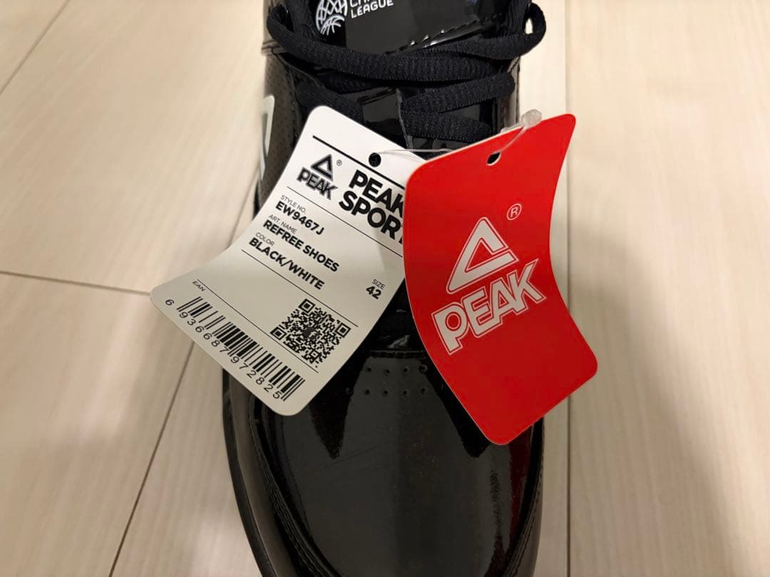 未使用 peak バスケレフリーシューズ エナメル 26.0 ②