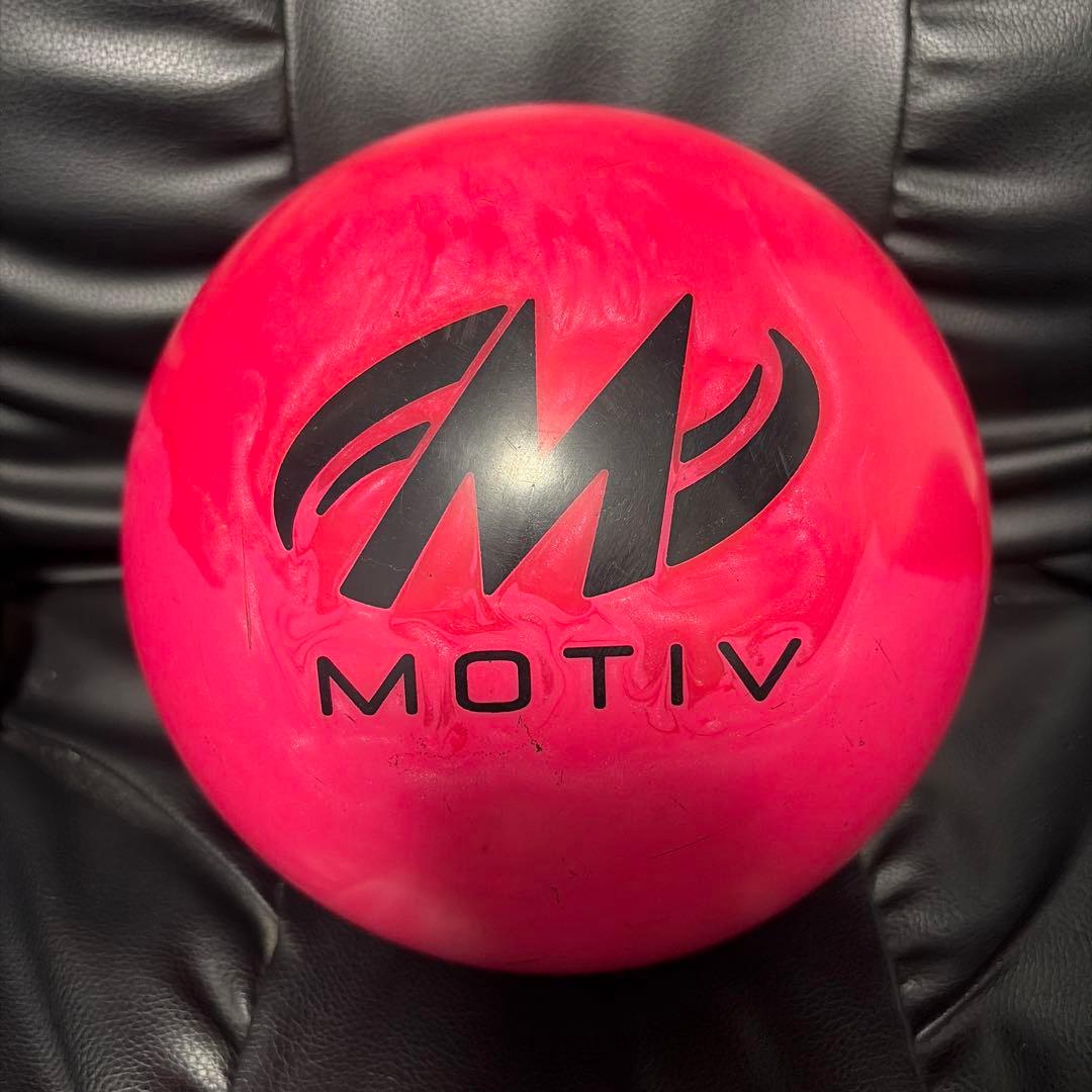 ボール MOTIV HYPER VENOM