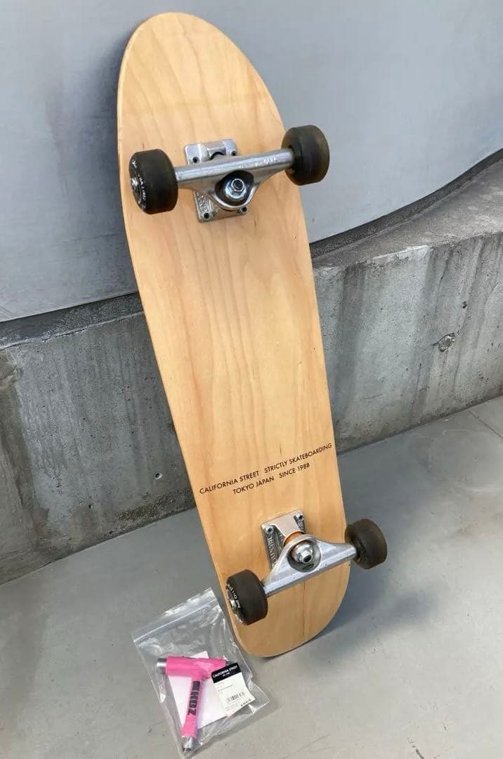 CALIFORNIA STREET スケートボード コンプリートとハードツアイス